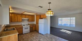 Coming Soon!!! 2 bedroom 1 bath Gallery 8
