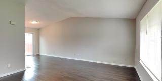 3025 Oneida Road Gallery 3
