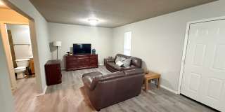 Stonegate Complex -- Fully Furnished and Utilities Included! Gallery 6