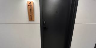 725 W Pratt Gallery 46