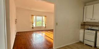 1534 Winona Blvd. Gallery 12