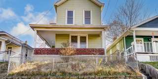 Three Bedroom Home in Hamilton! Gallery 1