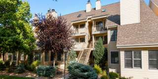 Luxury 2 Bed 1 Bath Condo w/ ATTACHED GARAGE Gallery 1