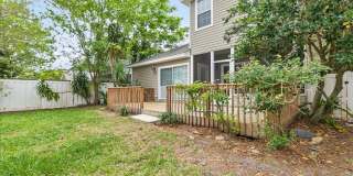 Lovely contemporary home in popular South Jax Beach! Gallery 26