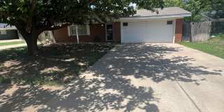 Large 3 bed 2 bath home Gallery 1