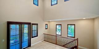 Bright 2BD/2BA Townhouse in Serra Mesa with Balcony, Fireplace & Resort-Style Amenities Gallery 4