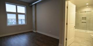 3833 N Broadway Gallery 286