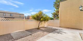 Gated Community Living with Vaulted Ceilings, Loft & Private Courtyard! Gallery 4