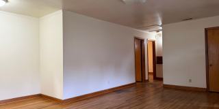 1914 S Van Buren St., Little Rock AR 72204 - Well kept 3br 1.5ba w/fenced yard near UALR Gallery 6