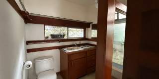 Private Venice Bungalow Near Abbot Kinney | 1BR + Office, 2 Baths, Garden Patio Gallery 25