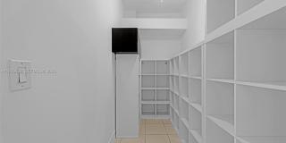 21009 NE 31st Ave Gallery 12