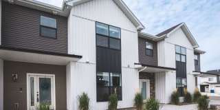 MODERN 4 BED 3 BATH TOWNHOME IN SUGAR CITY Gallery 1