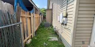 Room in 2 Bedroom Home at Avant Ave Gallery 15