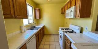Gated Hayward Townhome with 2-Car Garage & Private Patio Gallery 5