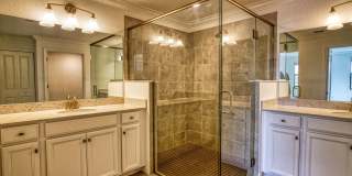 Annual Unfurnished Rental – Coach Home 3 Bedrooms, 2 Baths, 2 Car Garage, with Resort Like Amenities – Gran Paradiso Community! Gallery 38