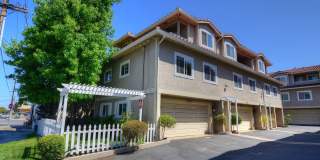 Excellent Santa Clara Location! Open Floor Plan! Granite Counters! Gallery 1