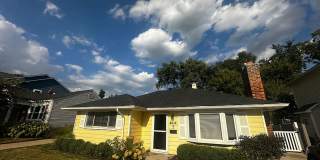 Charming 2-Bedroom and 1-Bathroom Ranch Between Royal Oak & Birmingham Fully Equipped Kitchen, Washer/Dryer Stacked and 1.5-Car Garage Gallery 1