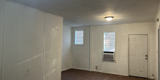 1303 Bell Street Gallery 4