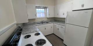 Adorable 2 Bedroom 1 Bathroom Gallery 6