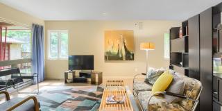Charming Downtown Oasis | Steps to Pearl Street Gallery 15