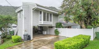 4 Bed 3 Bath in Kalihi Valley Gallery 1