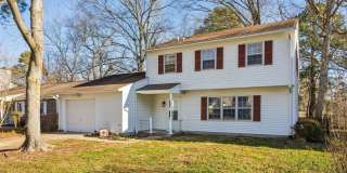 3BR 2.5 BA Mid-Town Newport News Gallery 1