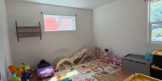 Spacious 4 bed 2 Bath Centrally Located Gallery 15