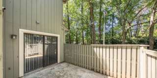 225 Twin Oaks Place Gallery 4