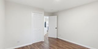 Fully Updated 2-Bed with Modern Finishes Gallery 26