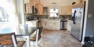 Pet Friendly Three Bedroom! Gallery 6