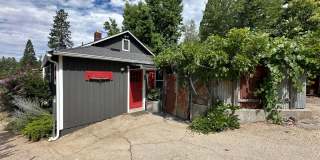 Adorable 2 Bedroom One Bathroom Home Close to Downtown Grass Valley and Shopping Gallery 4