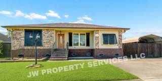 Spacious 3-Bedroom, 2-Bath Pet-Friendly Home in Marrero — $1,850/Month with Utilities & Lawn Care Included! Gallery 1