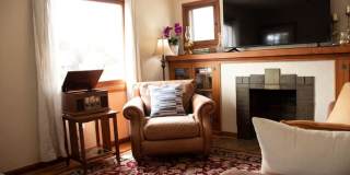 Bungalow by the Green! Executive SLC Rental Home Gallery 4