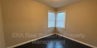 68 N. Waverly Street Gallery 4