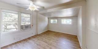 902 Woodlawn Avenue Gallery 2