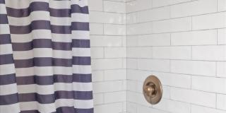 423 N 73rd Place Gallery 32