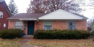 PRELEASING for AUGUST! Close to Campus Gallery 1