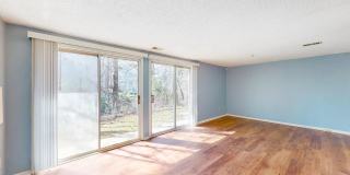 Room in 3 Bedroom Home at Arlyn Cir Gallery 14