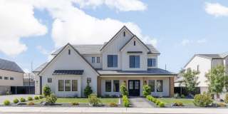 Gorgeous 5 bed | 3.5 bath |  Custom Home with RV Garage in Tonaquint! Gallery 1