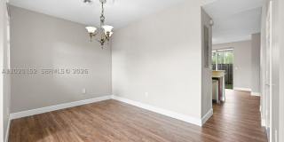 1049 NE 42nd Pl Gallery 8