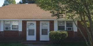 Charming 2-Bedroom Duplex with Private Yard in Chesapeake Gallery 1