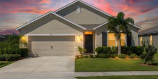 For Rent: Lakefront 4-Bedroom 2-Bathroom Home in Lakeside Palms Gallery 1