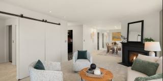 Top Floor Queen Anne Unit! (Beautiful views & 3 Parking Spaces) Gallery 10
