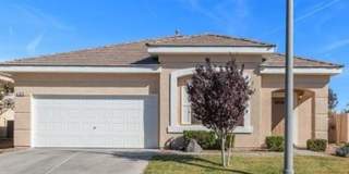 Charming 3-bedroom, 2-bathroom Gallery 1