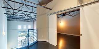 Cool and modern urban loft in Uptown Charlotte! Gallery 28