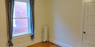 Charming Historic townhouse in downtown Frederick available mid June! Gallery 38
