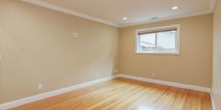 4BR/3.5BA Belmont Home with Multiple Ensuite Bedrooms, A/C & 2-Car Garage | YouTube Tour Gallery 29