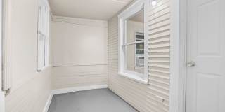 3 Bedroom 1 Bath 2 Stall Detached Garage Gallery 18