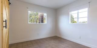 5723 E 19th St Gallery 28