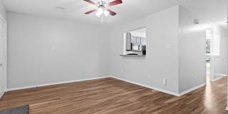 RIVER CROSSING TOWNHOME - 2BD -2.5BA - GREENBELT VIEW - WASHER/DRYER - RESERVED PARKING Gallery 6